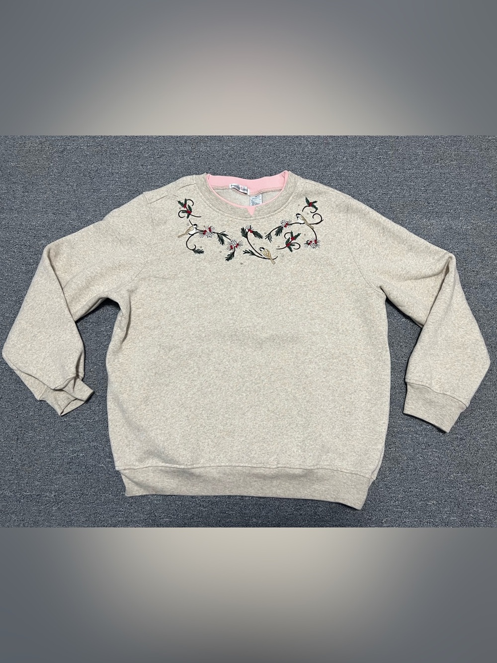 Embroidered Crewneck Sweatshirt in Beige with Pink Trim Women’s M
